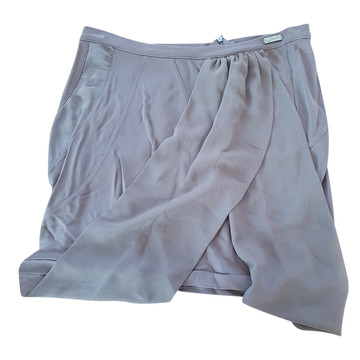 Koop tweedehands designer kleding in onze online shop | The Tweedehands Truien Non Grada op United Wardrobe