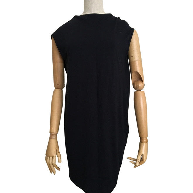 Donna Karan Dresses