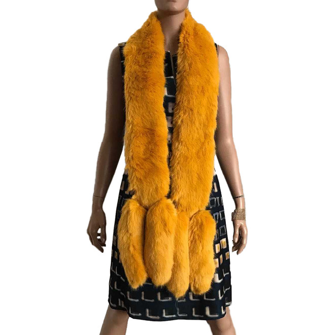 yellow faux fur H M X Moschino sjaals 