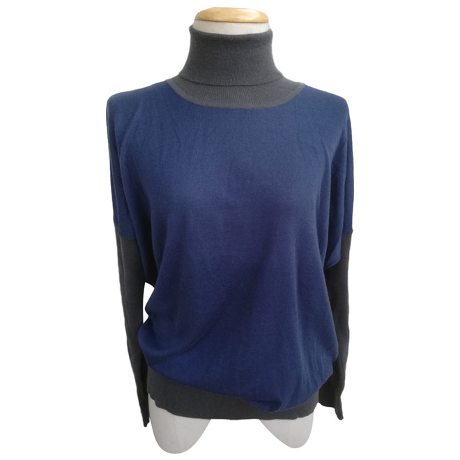 Caroline Biss Sweater | The Next Closet Caroline Biss Boots | The Next Closet