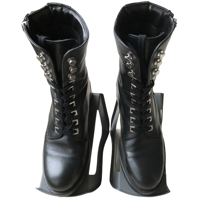 guess long black boots