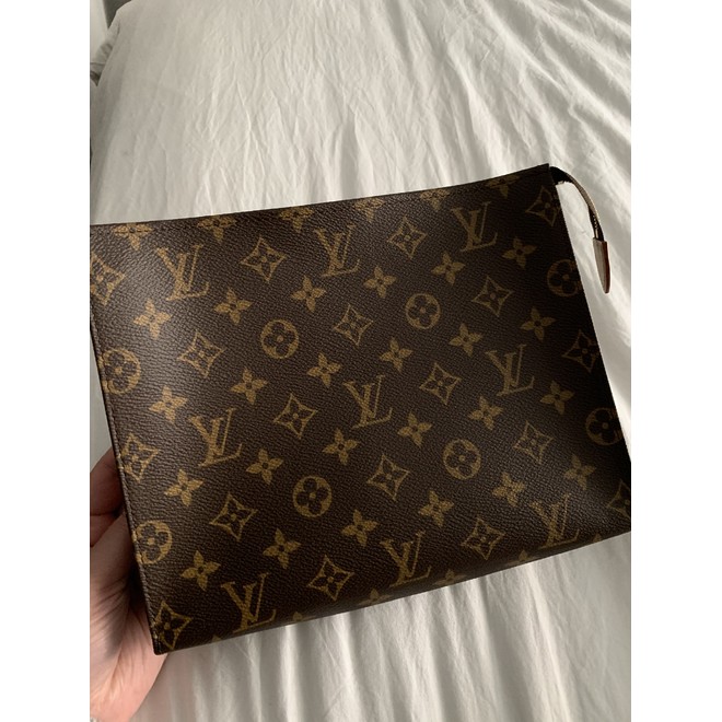 louise vuitton clutch