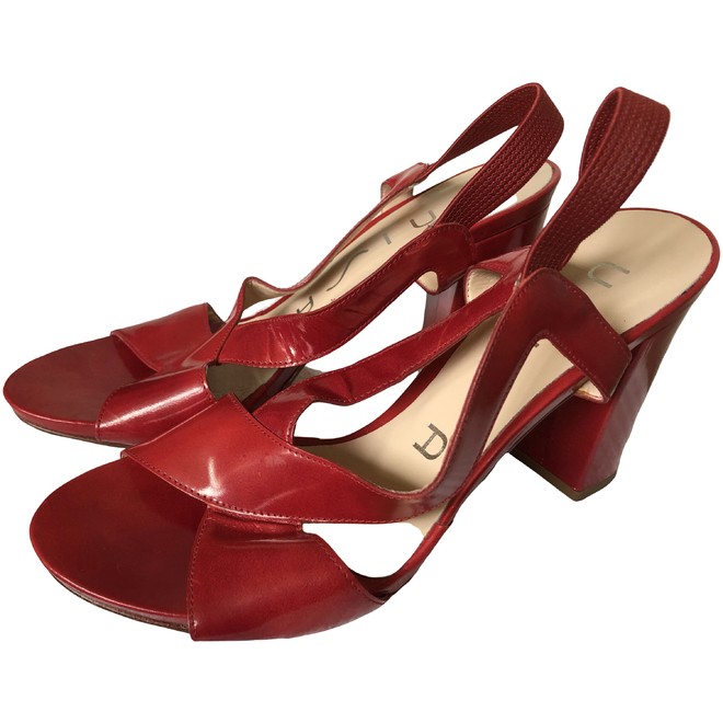 unisa red sandals