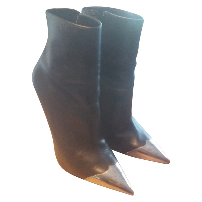 second hand christian louboutin boots