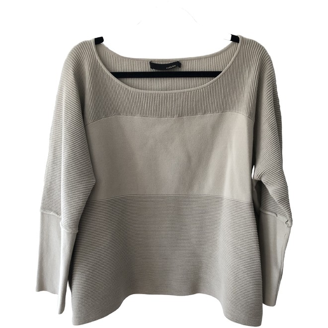 Avelon Trui | The Next Closet Avelon Trui | The Next Closet