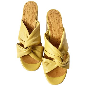 29 Flats Boots Sneakers and Low Heels That ll Sell Out Before 29 Flats Boots Sneakers and Low Heels That ll Sell Out Before