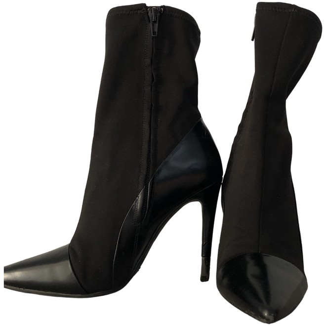 Guess Ankle boots | The Next Closet Guess Ankle boots | The Next Closet