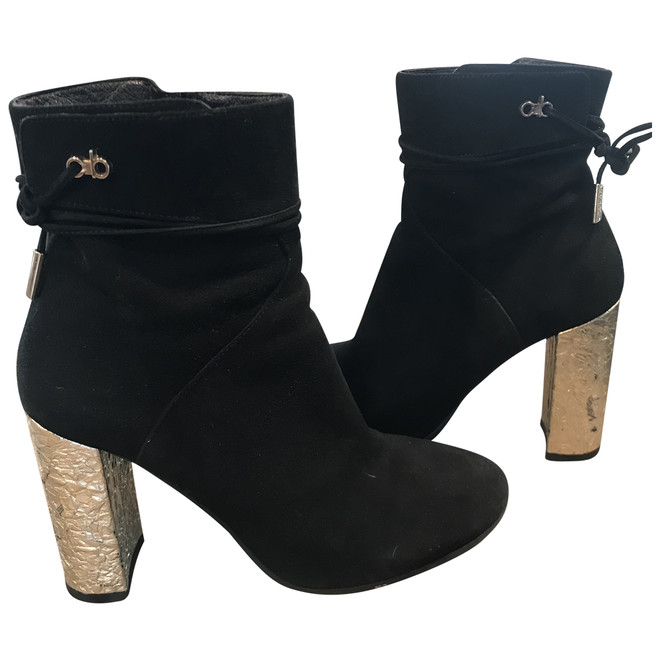 Caroline Biss Ankle boots | The Next Closet Caroline Biss Ankle boots | The Next Closet