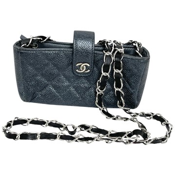 Vintage & Chanel clutches | The Next