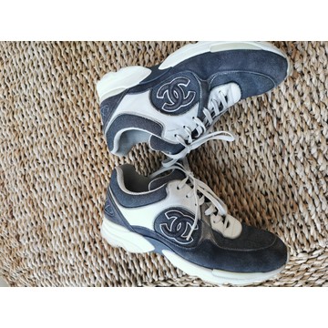 Vintage & second hand Chanel sneakers
