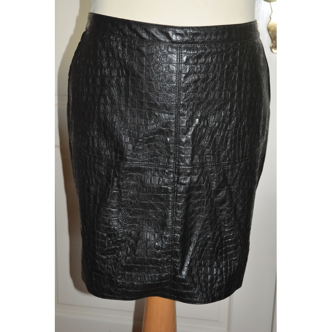 SPANX, Skirts, Spanx Faux Leather Pencil Skirt In Color Mahogany