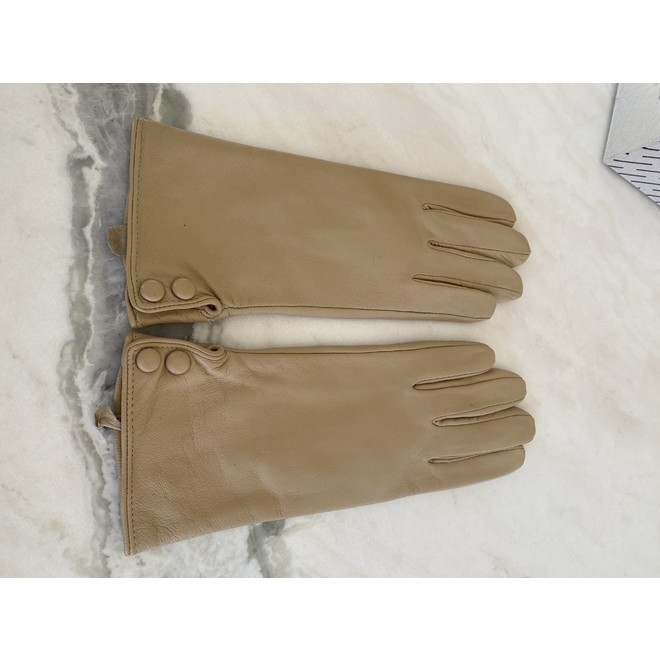 Vintage & second hand designer gloves