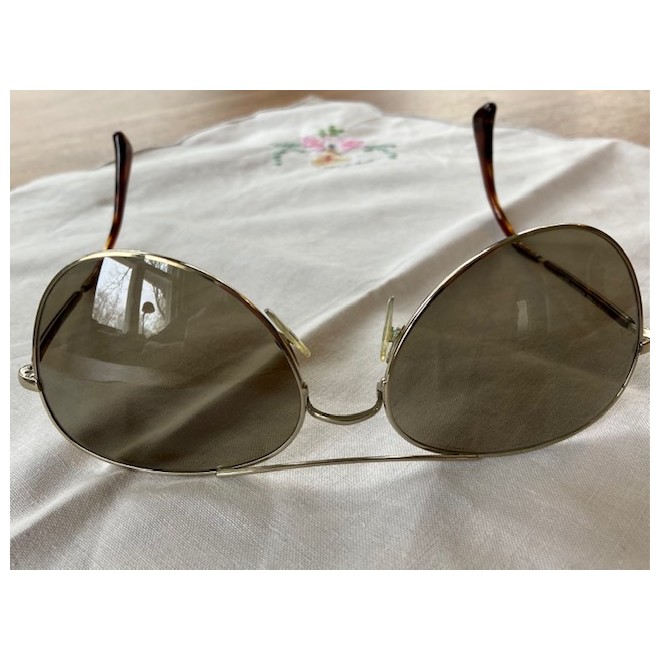 Vintage & second hand Armani sunglasses