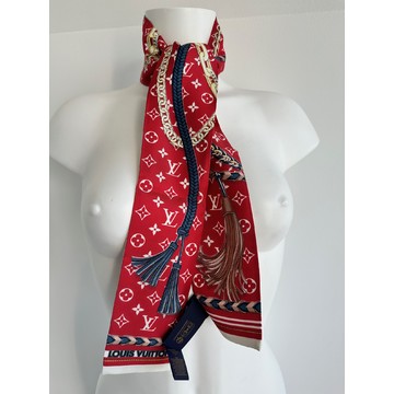 Vintage & second hand Louis Vuitton scarves