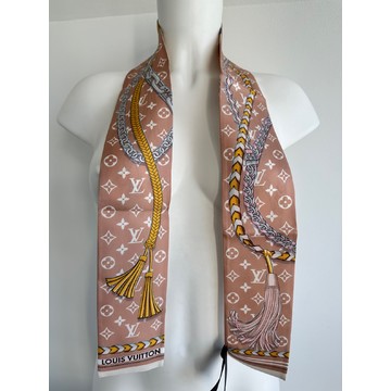 Louis Vuitton Corail Logomania Scarf ○ Labellov ○ Buy and Sell Authentic  Luxury