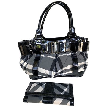Vintage second hand Burberry bags The Next Closet